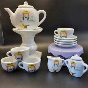 L'il Anne of Green Gables 13-Piece Miniature Porcelain Child's Tea Set